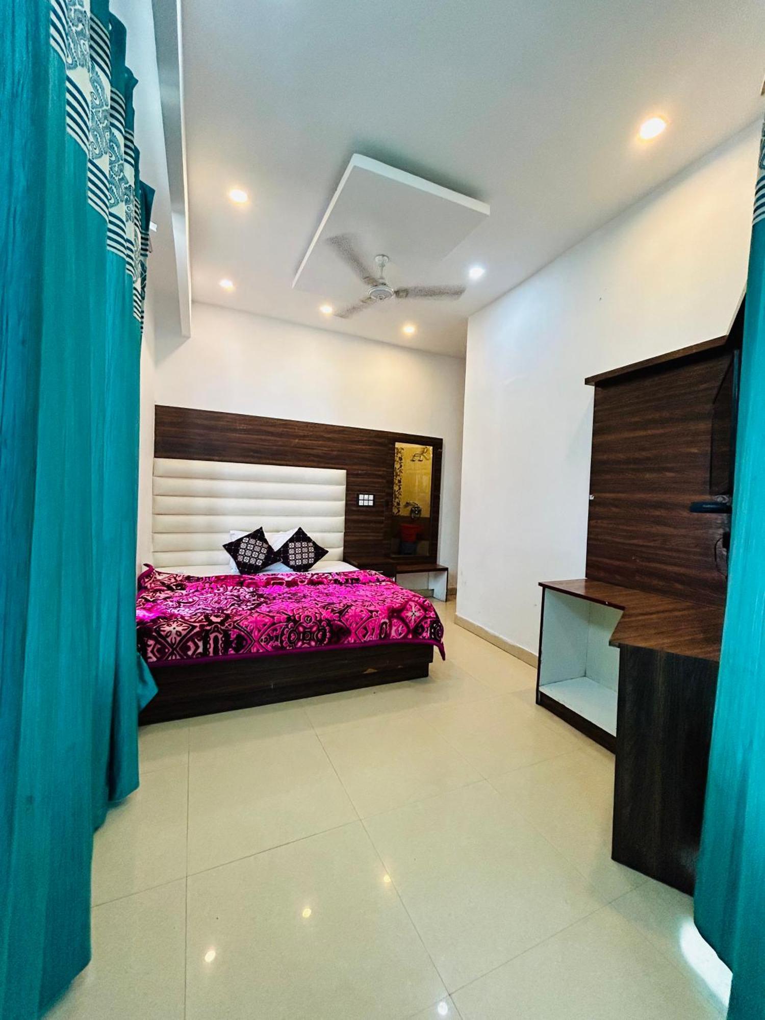 Rahul Hotel & Restaurant Mussoorie Exterior photo