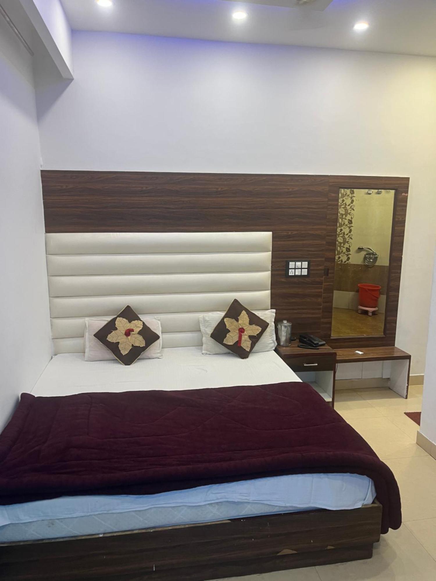 Rahul Hotel & Restaurant Mussoorie Exterior photo