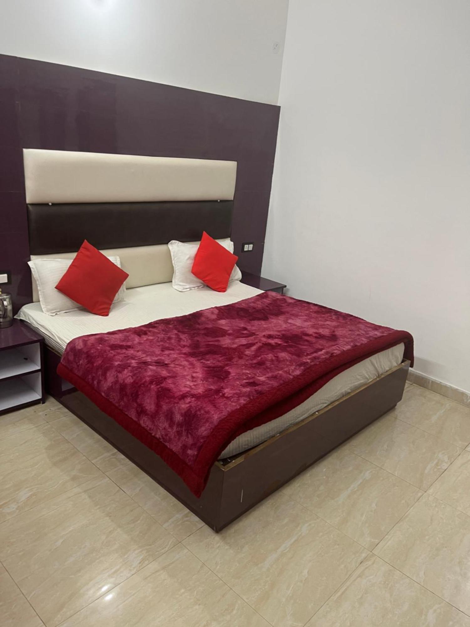 Rahul Hotel & Restaurant Mussoorie Exterior photo